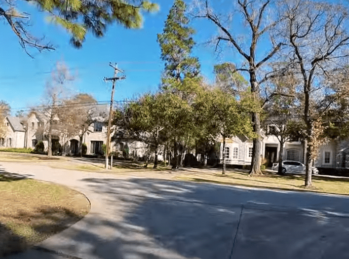 Your Home Sold Guaranteed Realty - Chris Schmidt Team can help you find Memorial Villages homes for sale.